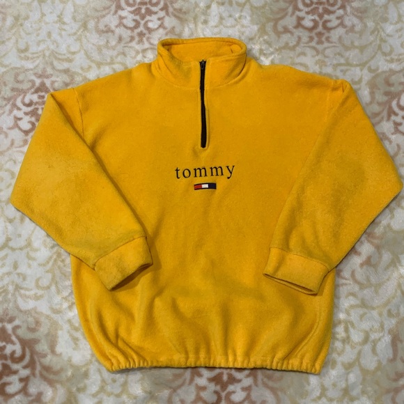 ❌ SOLD❌ VINTAGE Tommy Sweater - Picture 1 of 2